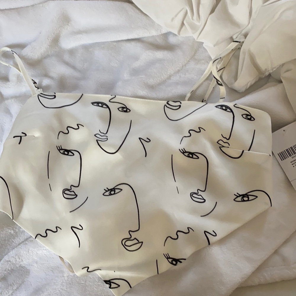 New with tags forever 21 tie back tank top